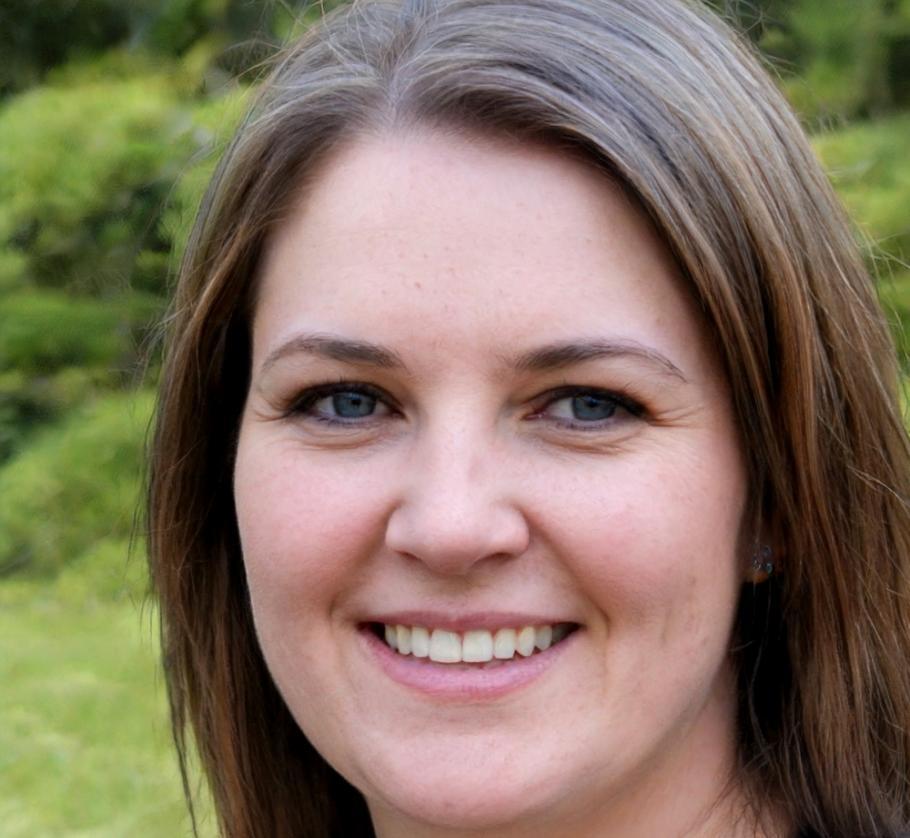 Retrato profesional de Marina Esquivel